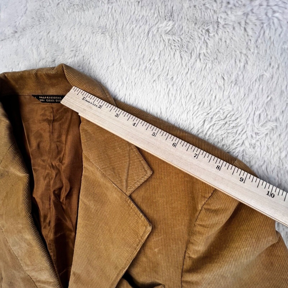*SOLD* Levi's Tan Corduroy Blazer - Picture 10 of 12